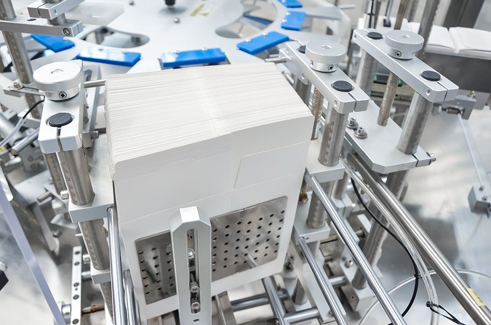 3.-Cardboard-leaflet-feeding 3.-Alimentation en carton-dépliant